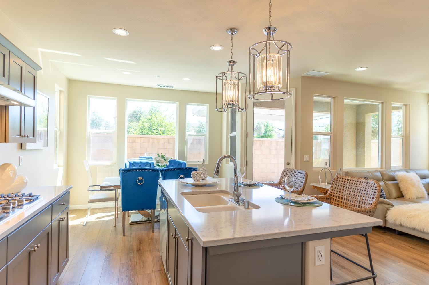 179 Sunset Dr S, Madera, CA 93636