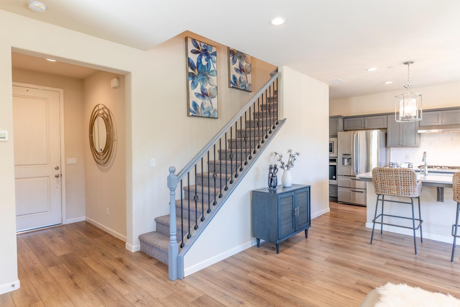 179 Sunset Dr S, Madera, CA 93636