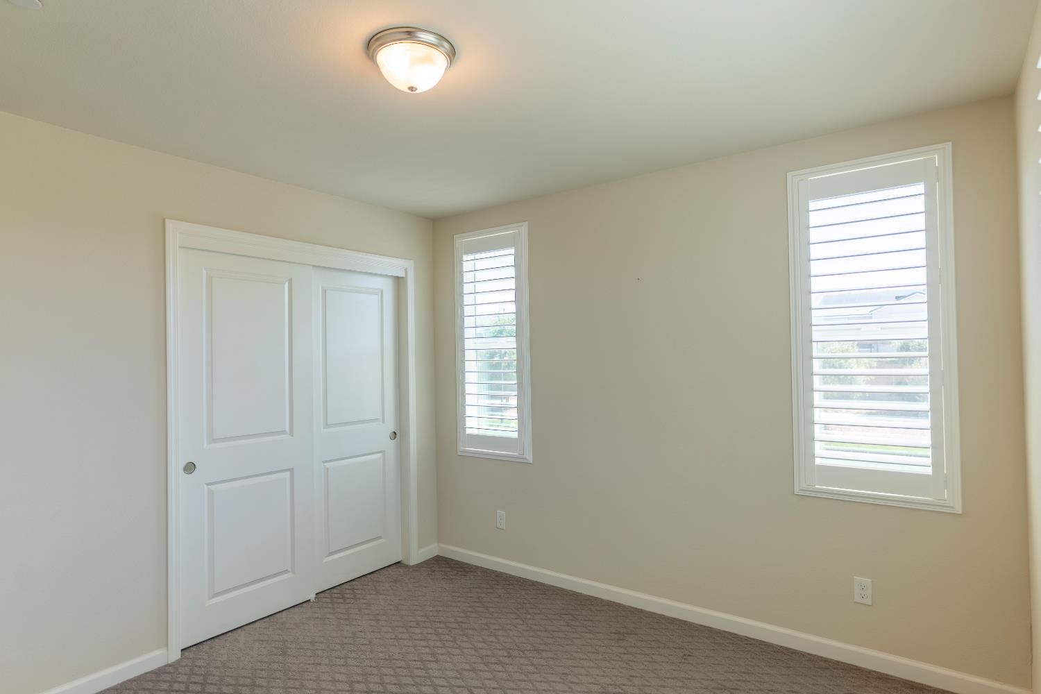 179 Sunset Dr S, Madera, CA 93636