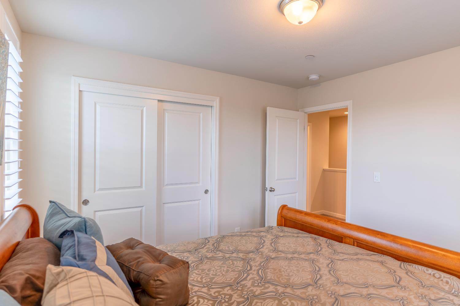 179 Sunset Dr S, Madera, CA 93636