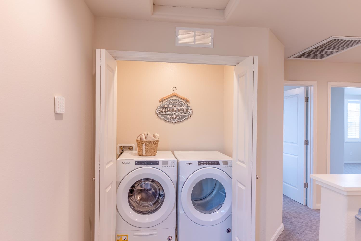 179 Sunset Dr S, Madera, CA 93636