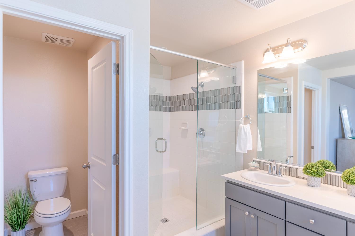 179 Sunset Dr S, Madera, CA 93636