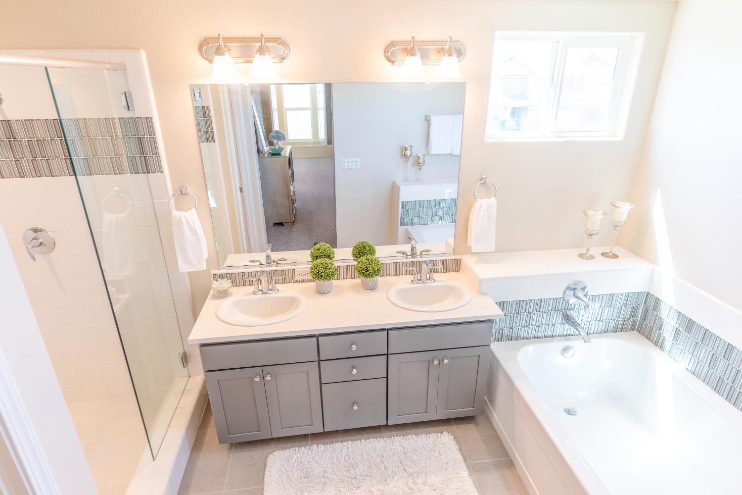 179 Sunset Dr S, Madera, CA 93636