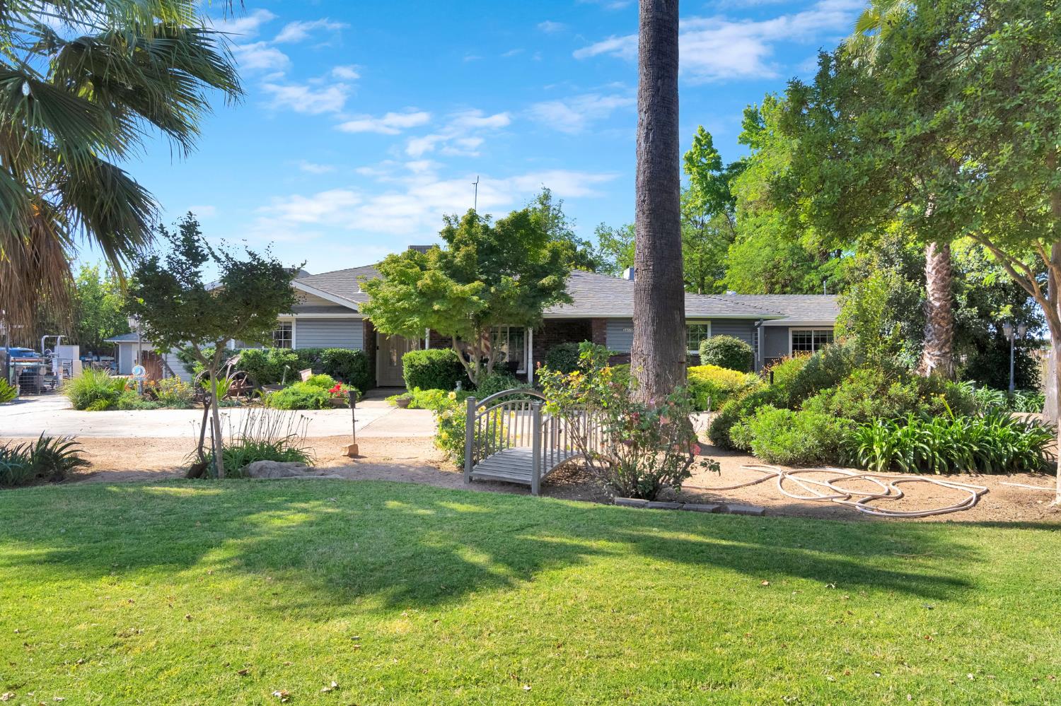 6655 E Olive Ave, Fresno, CA 93727