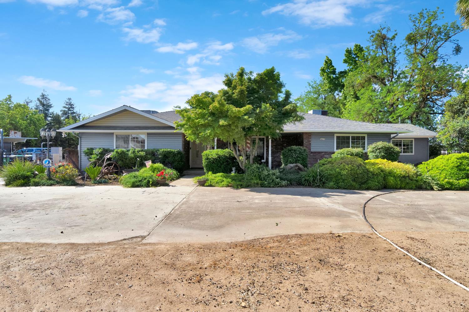 6655 E Olive Ave, Fresno, CA 93727