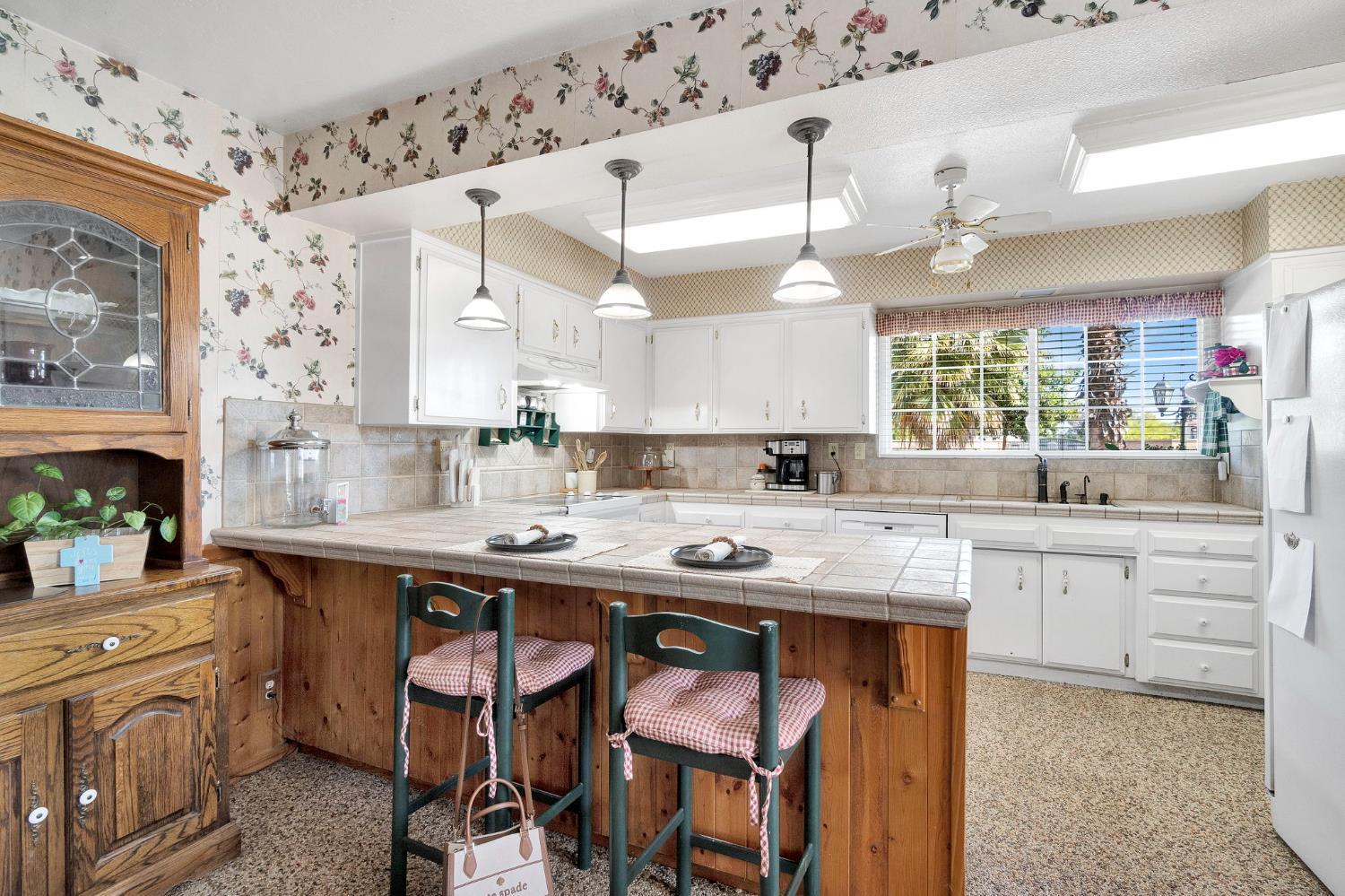 6655 E Olive Ave, Fresno, CA 93727