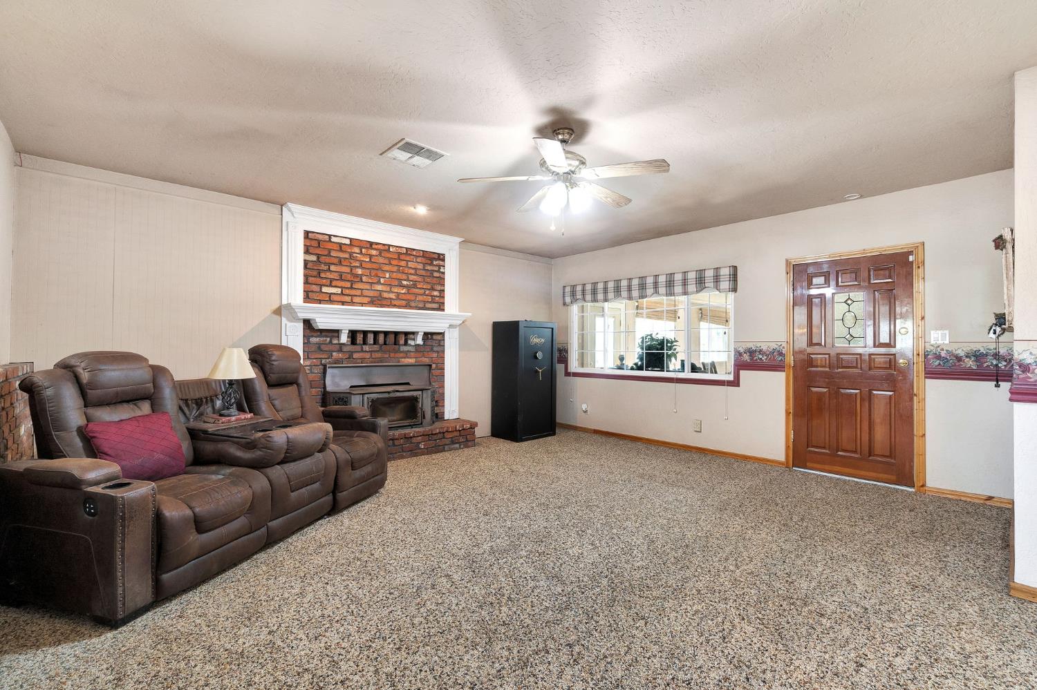 6655 E Olive Ave, Fresno, CA 93727