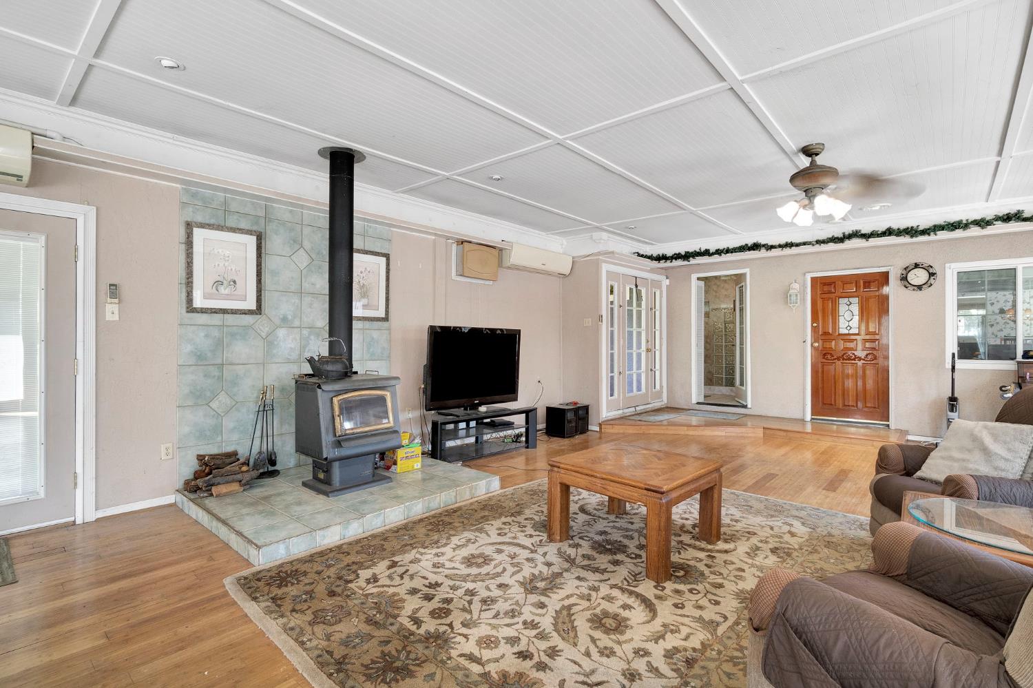 6655 E Olive Ave, Fresno, CA 93727