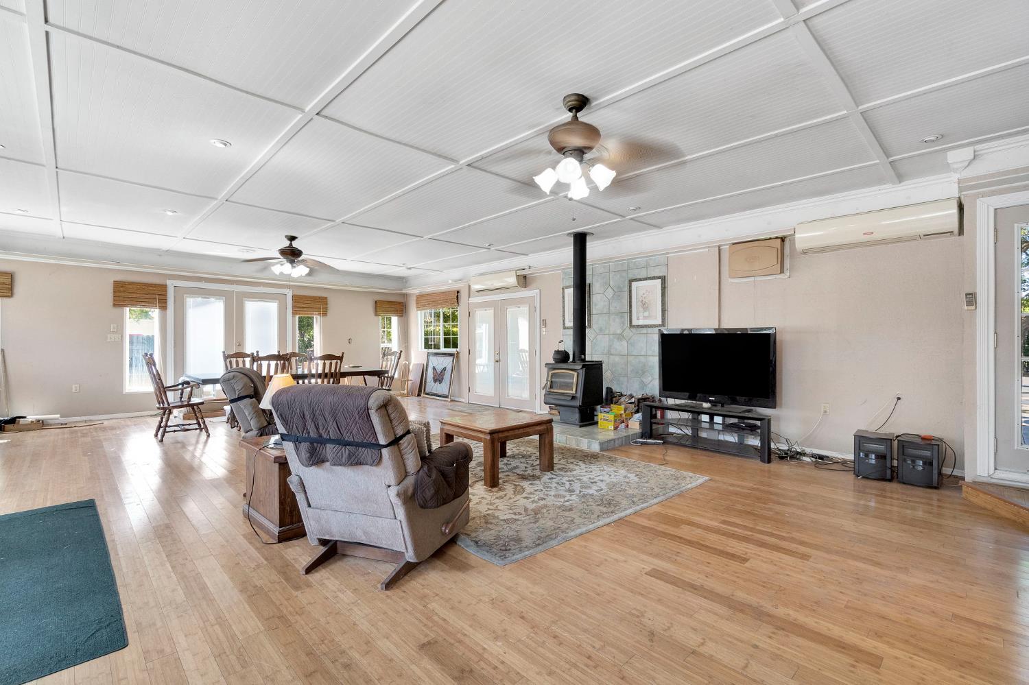 6655 E Olive Ave, Fresno, CA 93727