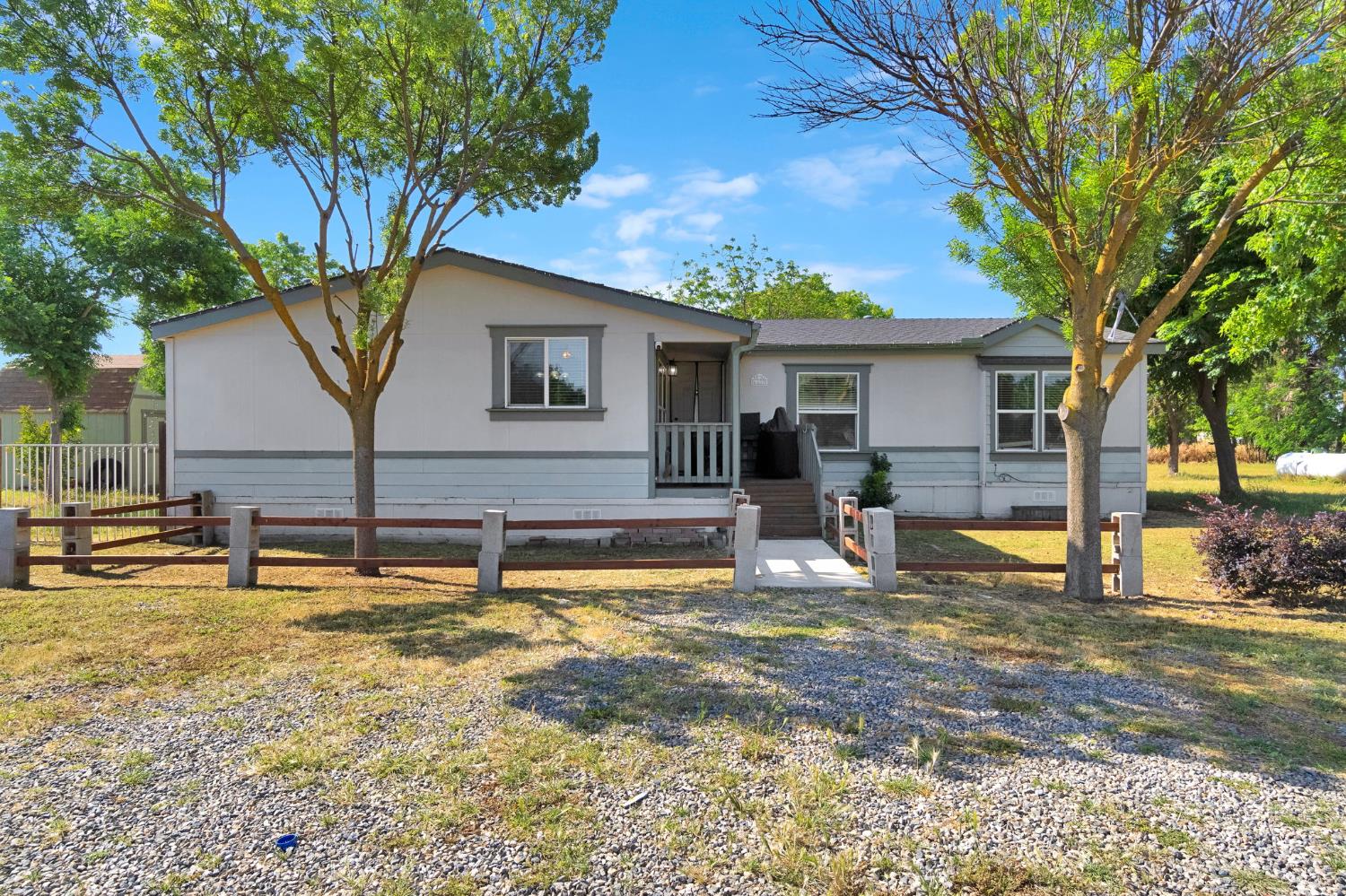 6655 E Olive Ave, Fresno, CA 93727