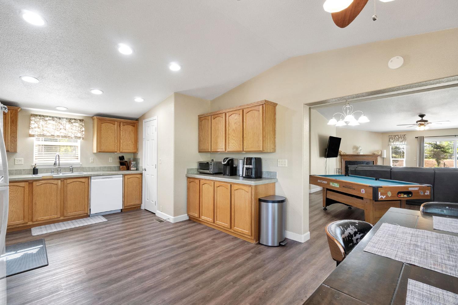 6655 E Olive Ave, Fresno, CA 93727