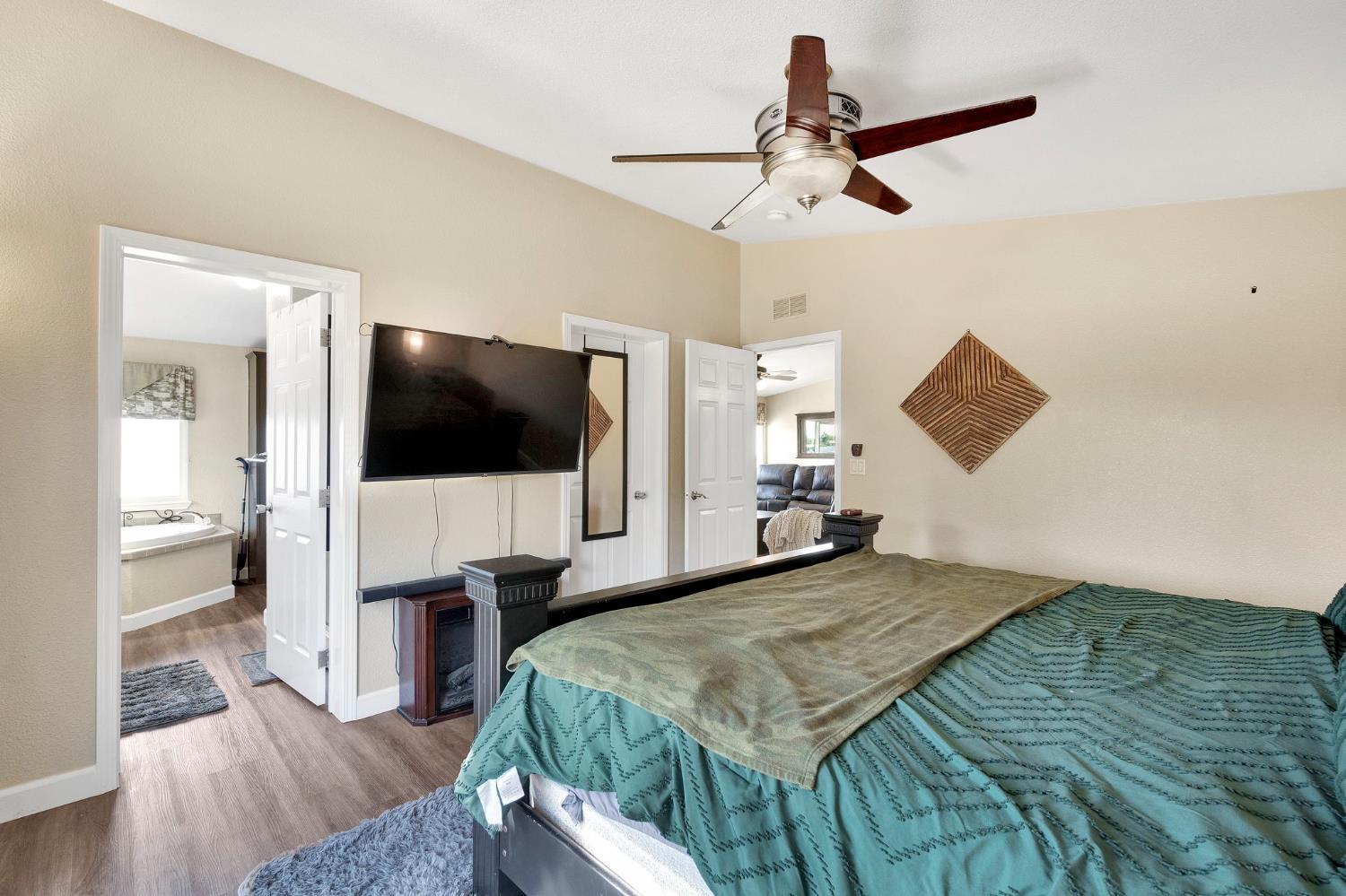 6655 E Olive Ave, Fresno, CA 93727