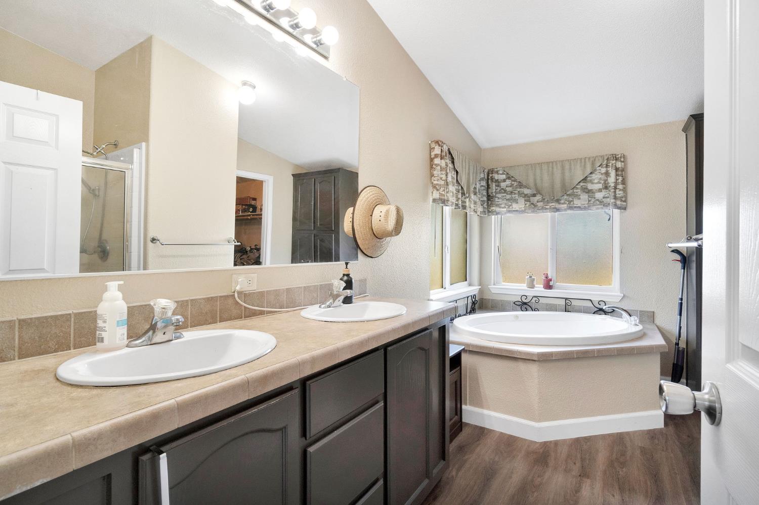 6655 E Olive Ave, Fresno, CA 93727