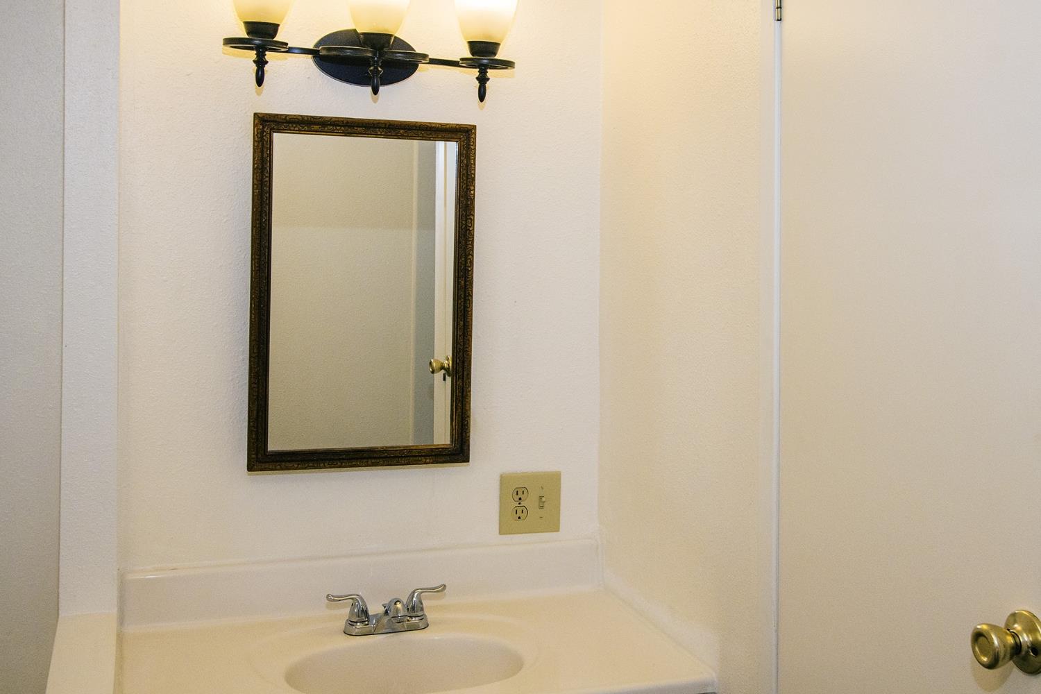 371 Bethel Ave #129, Sanger, CA 93657