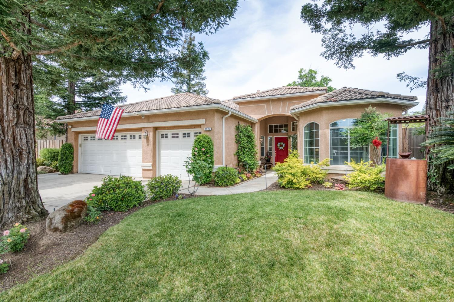 2329 Prescott Ave, Clovis, CA 93619