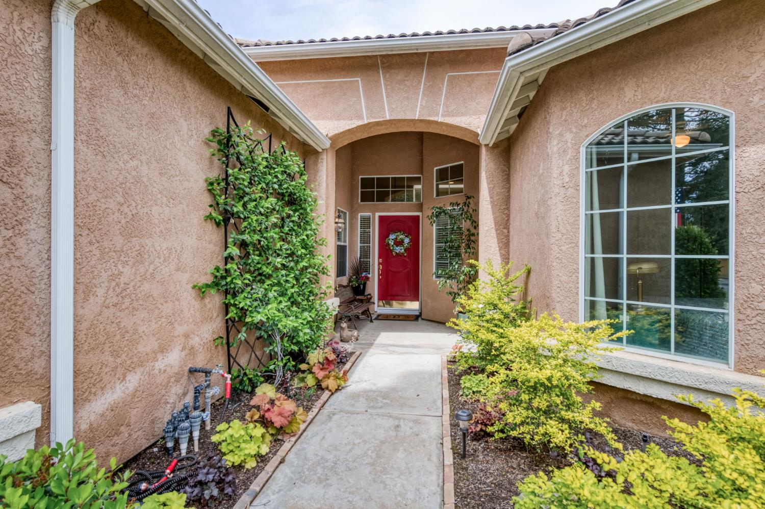 2329 Prescott Ave, Clovis, CA 93619