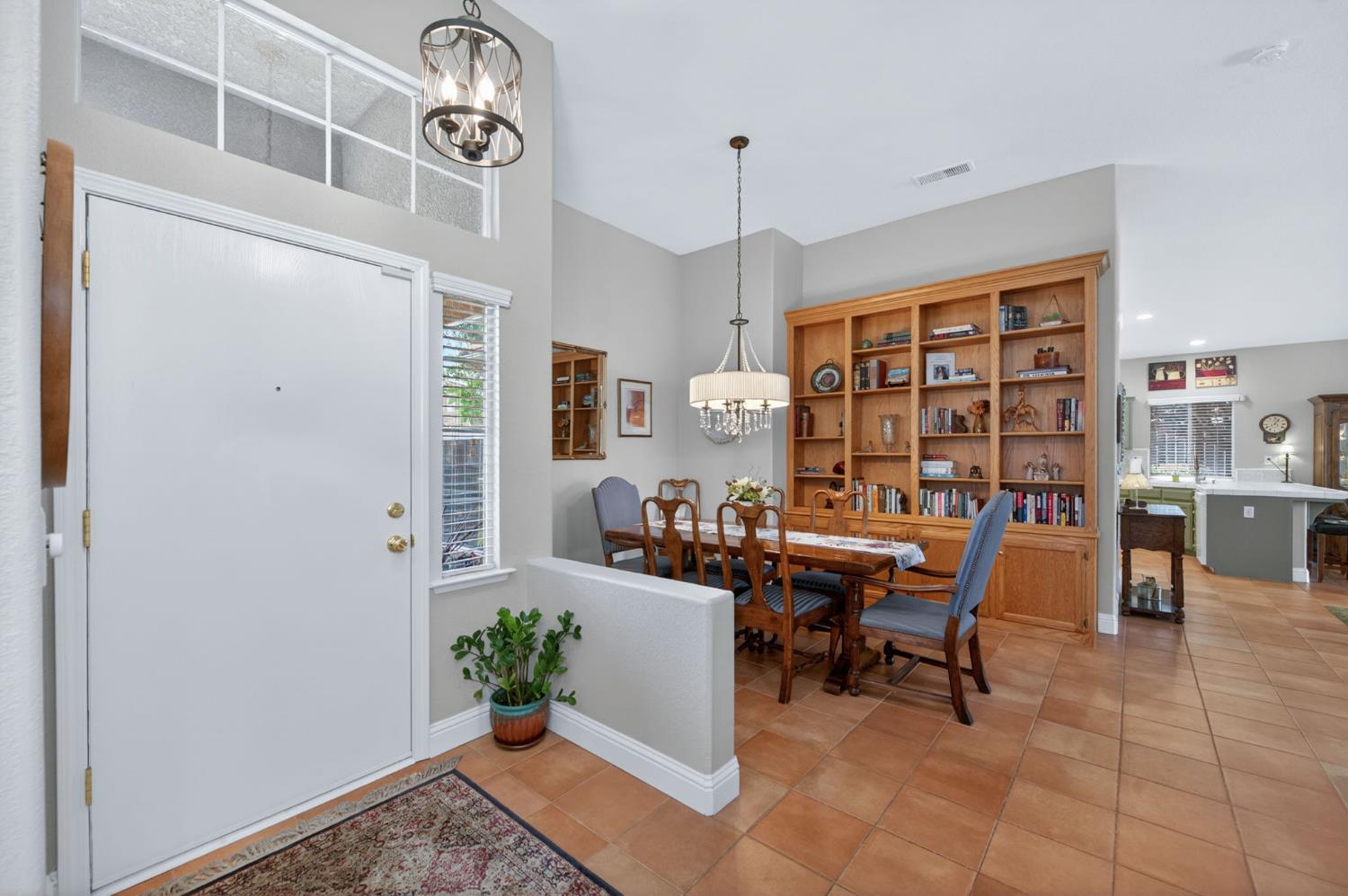 2329 Prescott Ave, Clovis, CA 93619