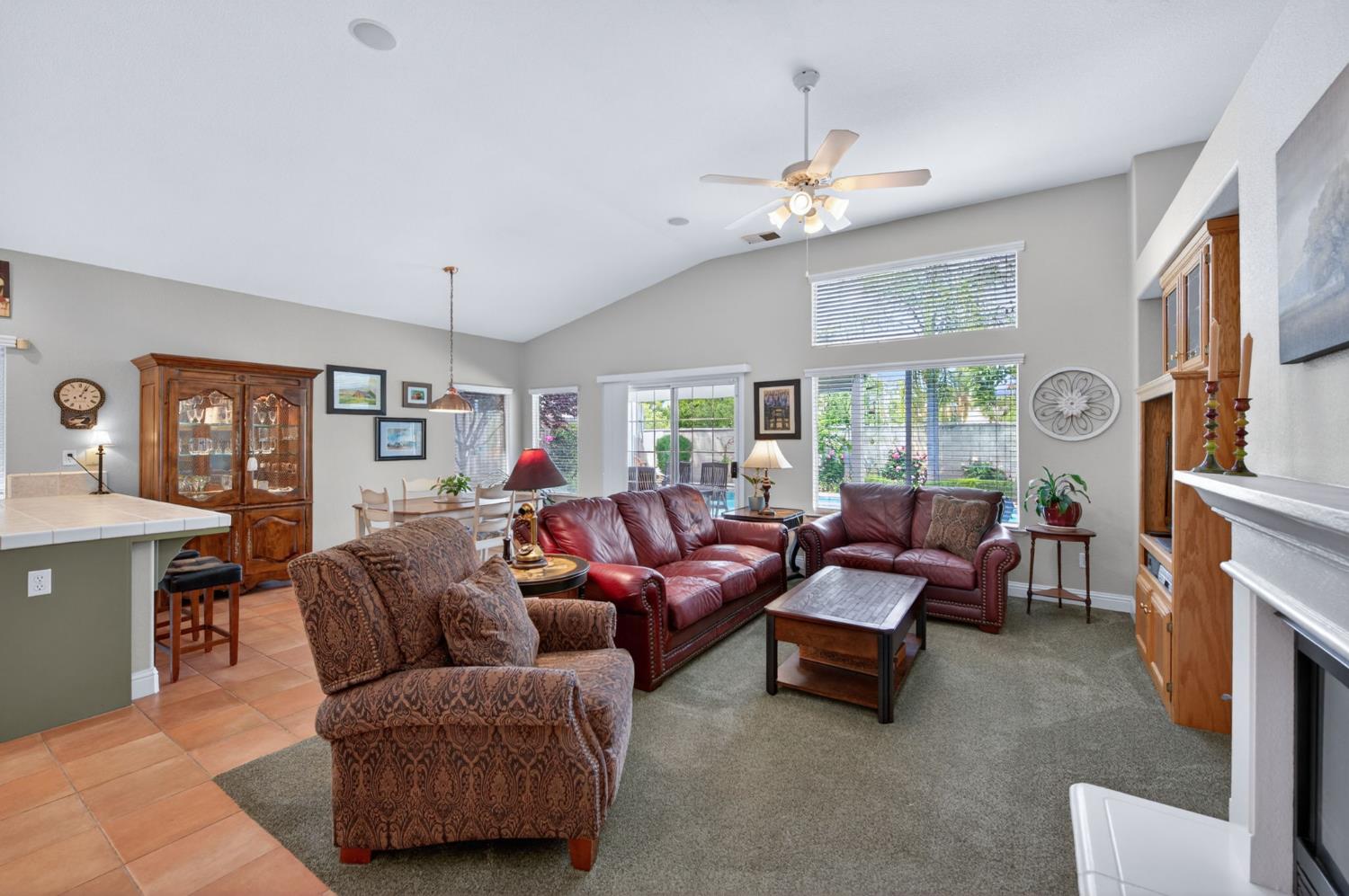 2329 Prescott Ave, Clovis, CA 93619