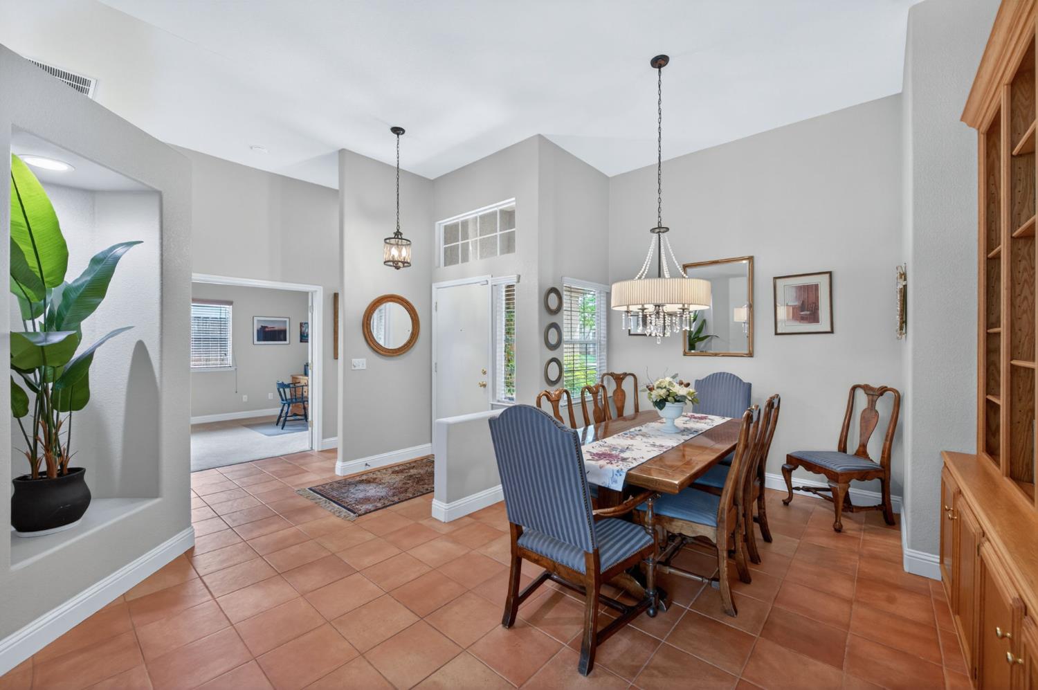 2329 Prescott Ave, Clovis, CA 93619