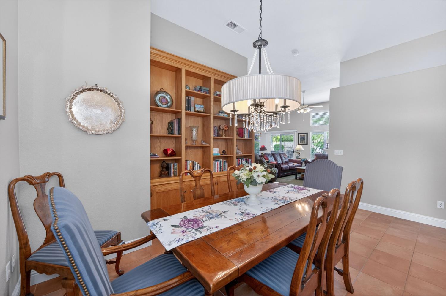 2329 Prescott Ave, Clovis, CA 93619