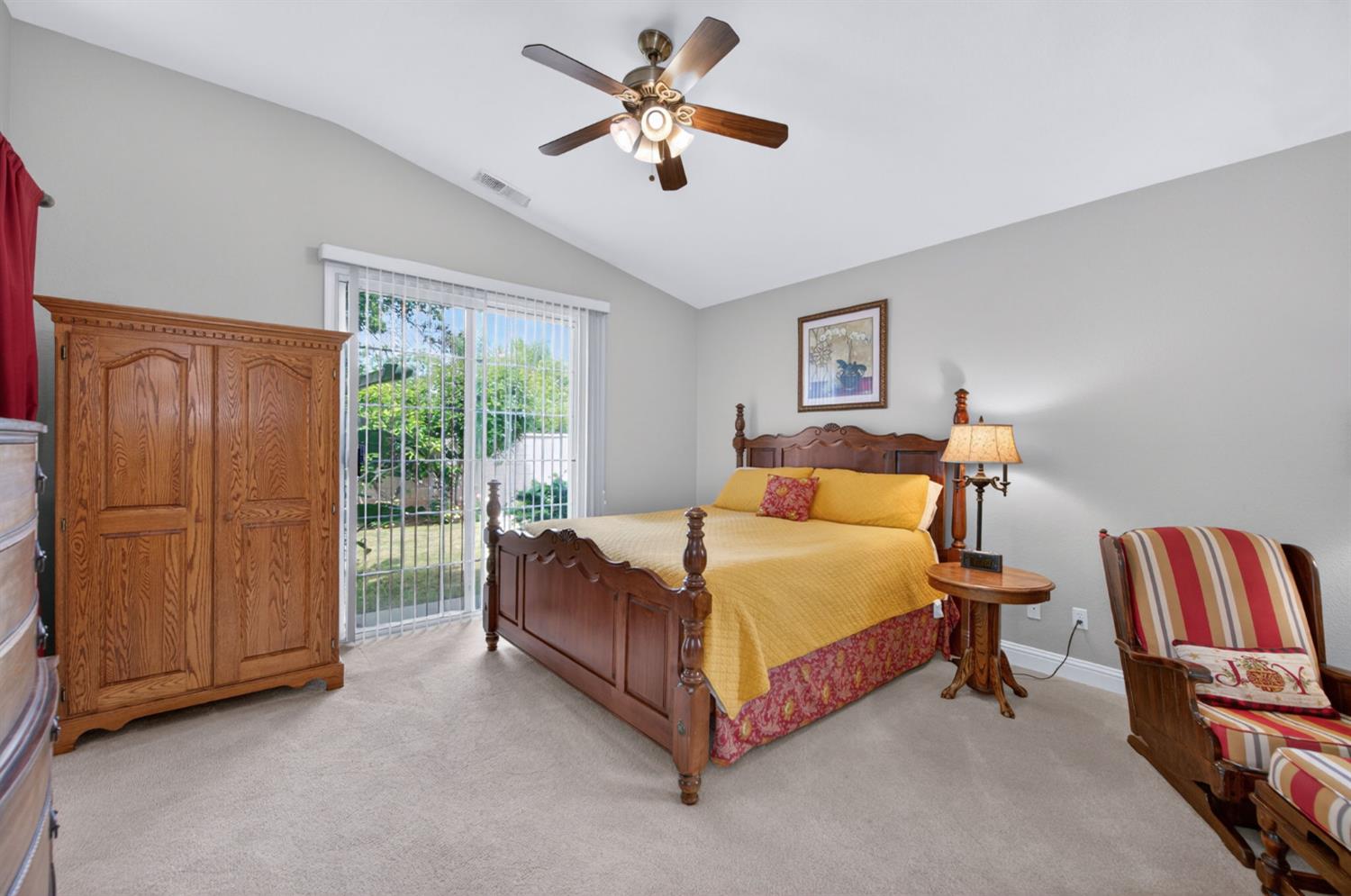 2329 Prescott Ave, Clovis, CA 93619