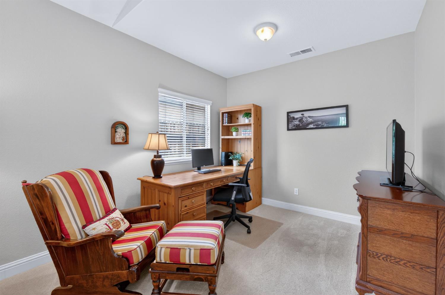 2329 Prescott Ave, Clovis, CA 93619