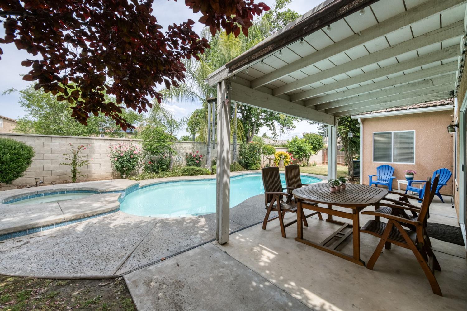 2329 Prescott Ave, Clovis, CA 93619