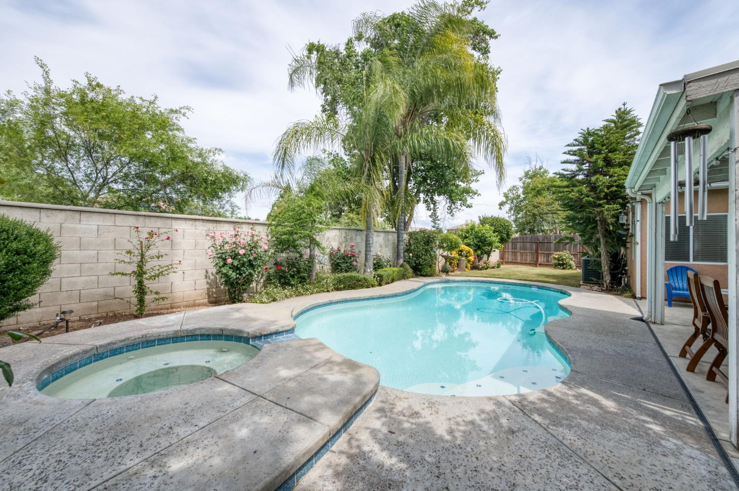 2329 Prescott Ave, Clovis, CA 93619