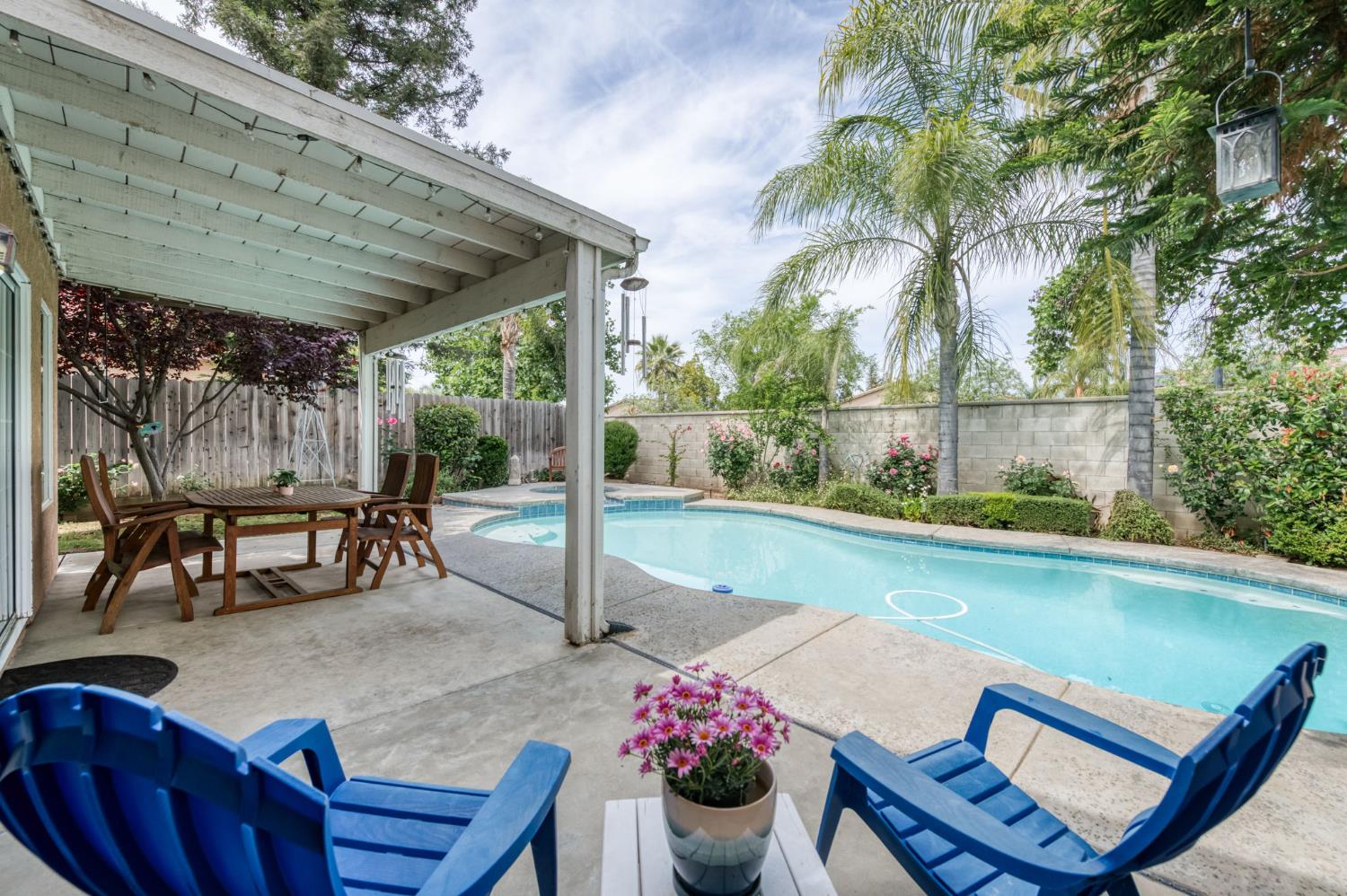 2329 Prescott Ave, Clovis, CA 93619