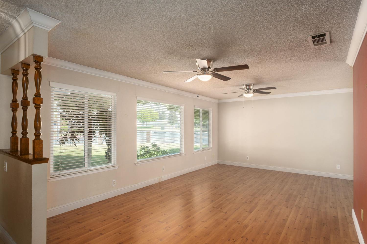 1305 Barbara St, Selma, CA 93662