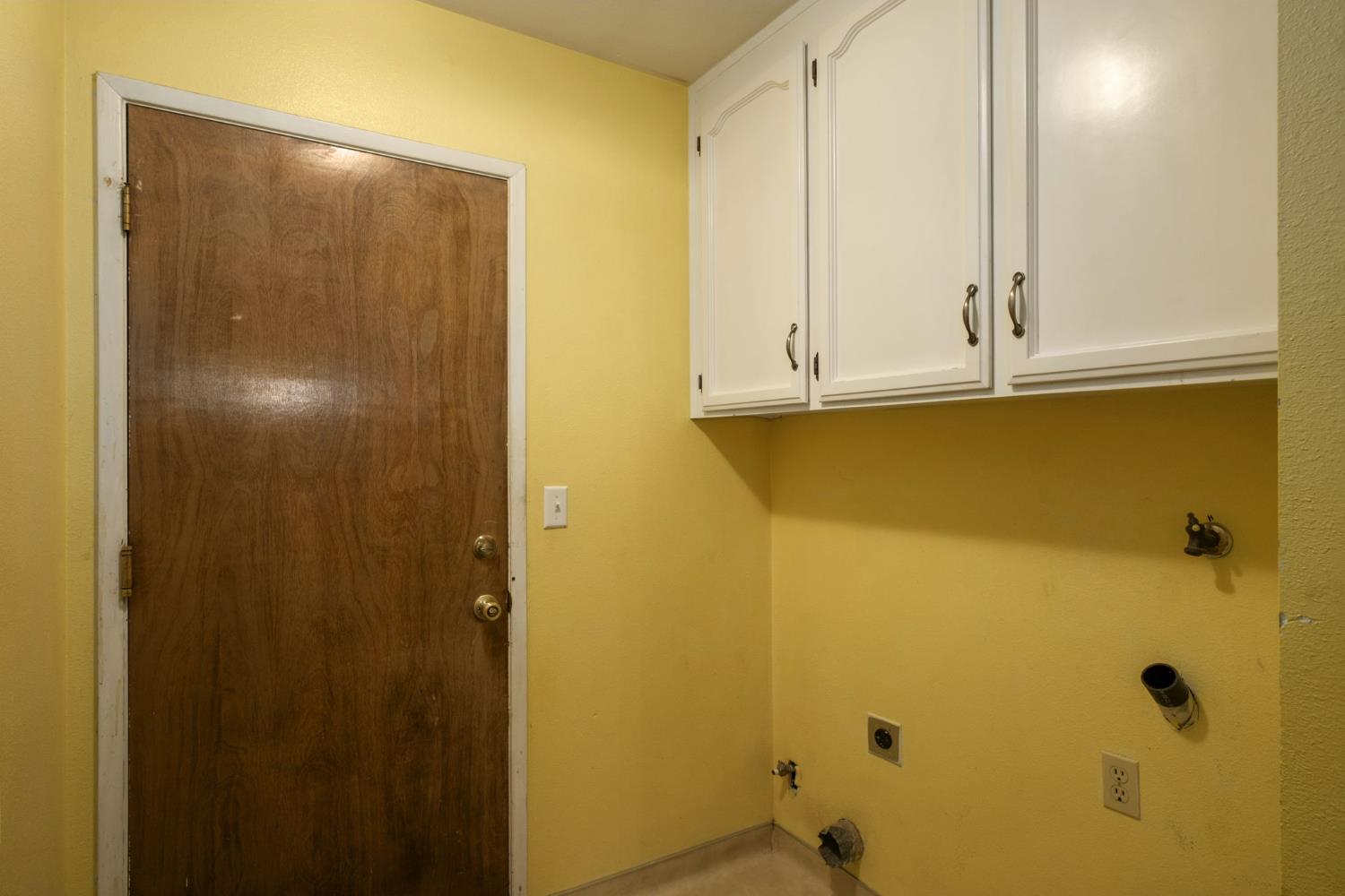 1305 Barbara St, Selma, CA 93662