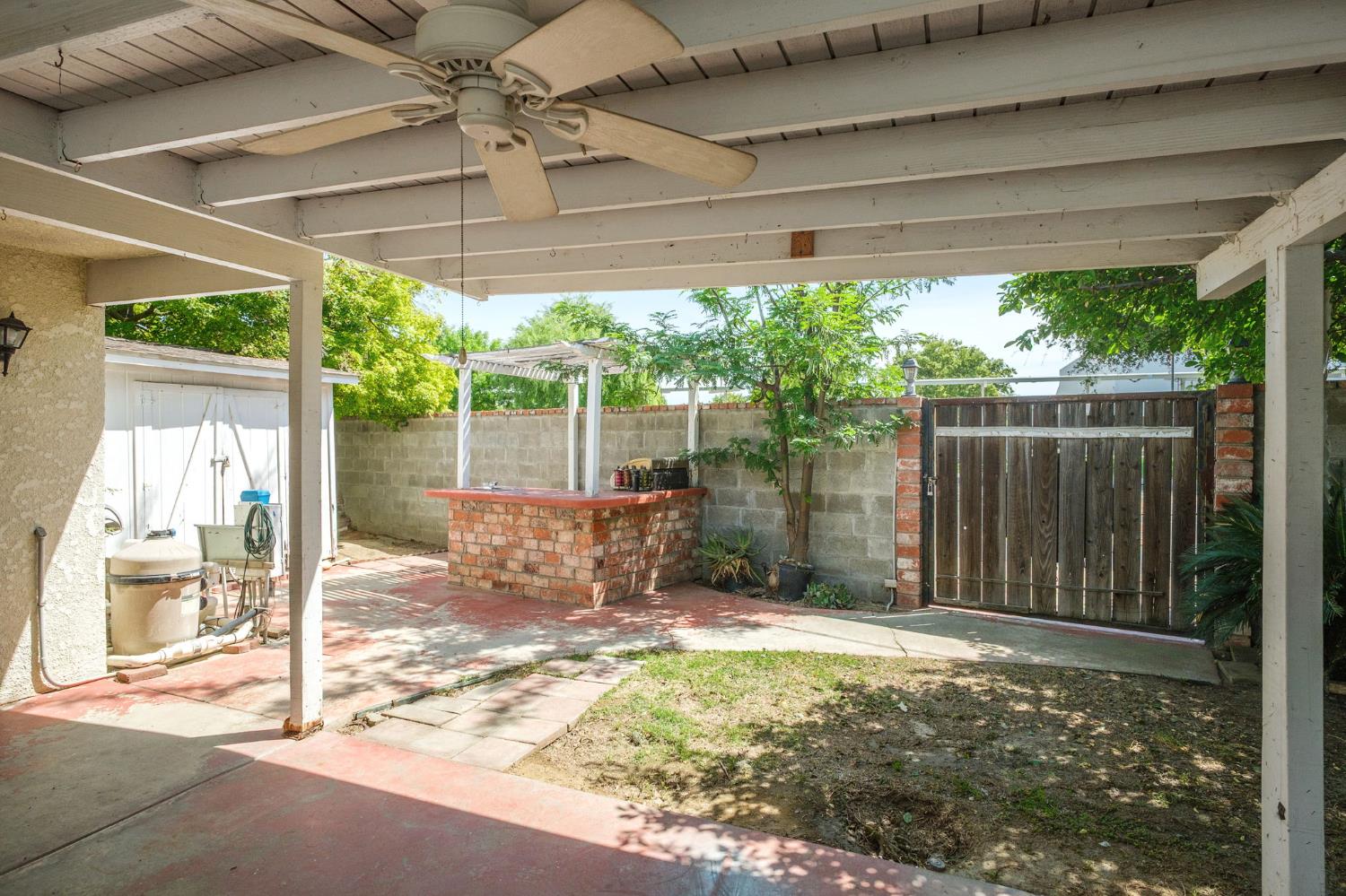 1305 Barbara St, Selma, CA 93662