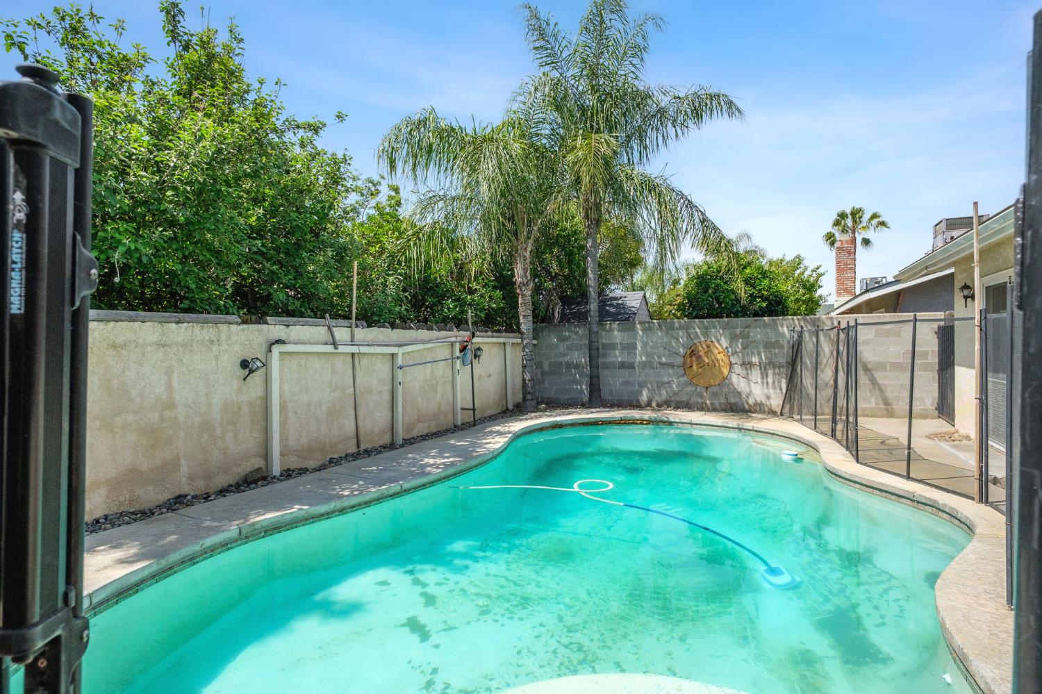 1305 Barbara St, Selma, CA 93662