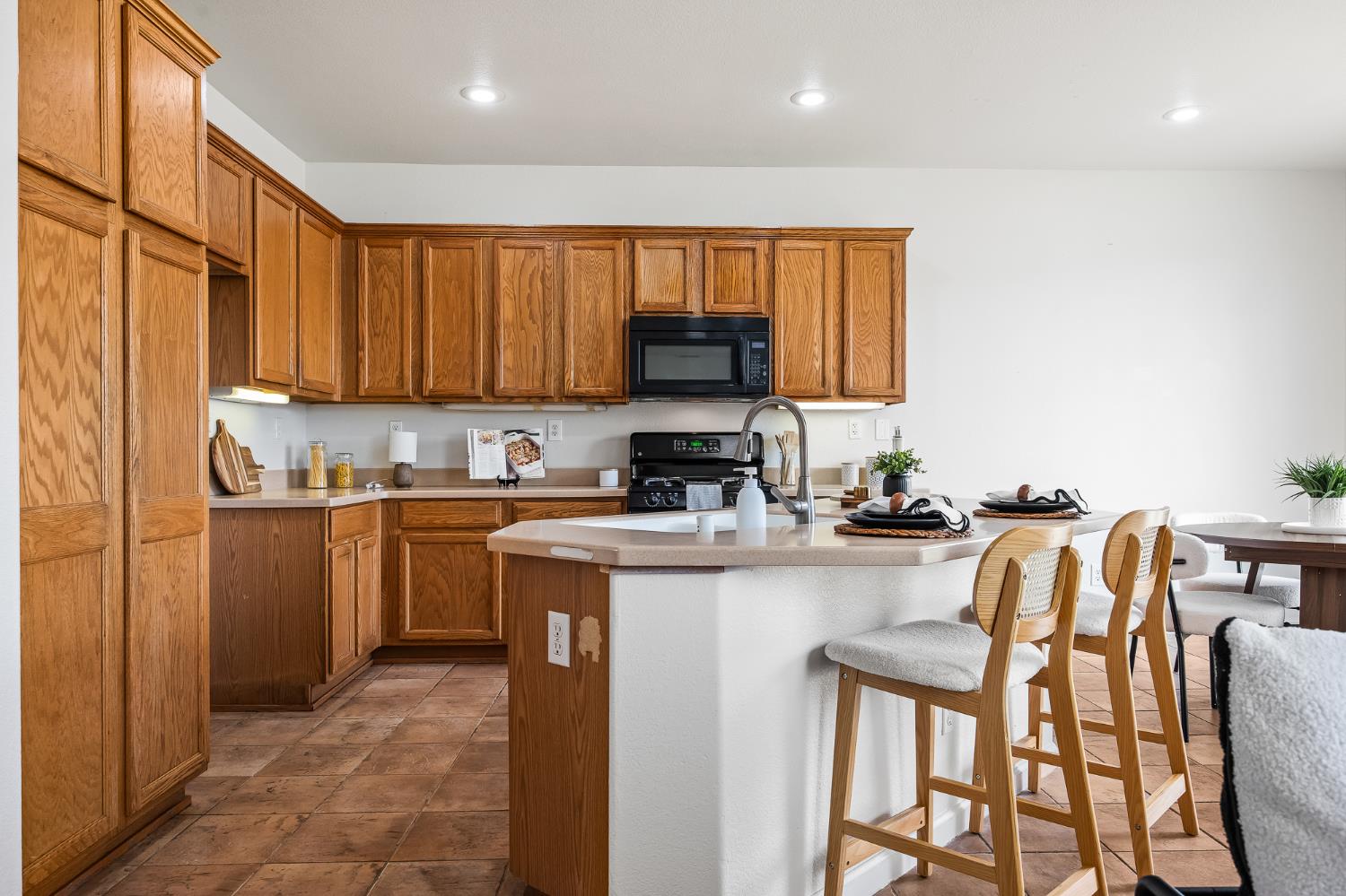 1804 Rancho Encantado court, Modesto, CA 95358