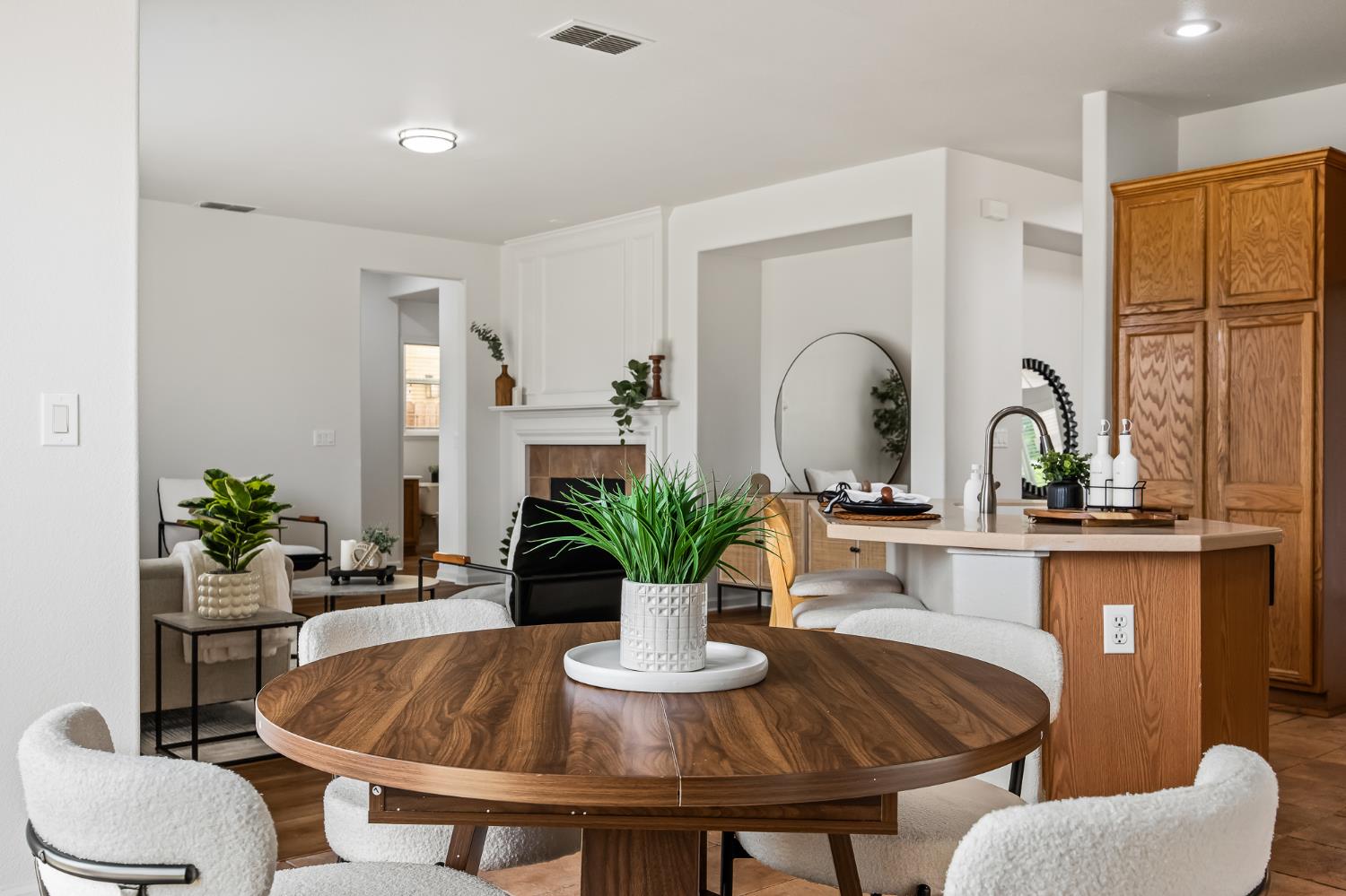 1804 Rancho Encantado court, Modesto, CA 95358