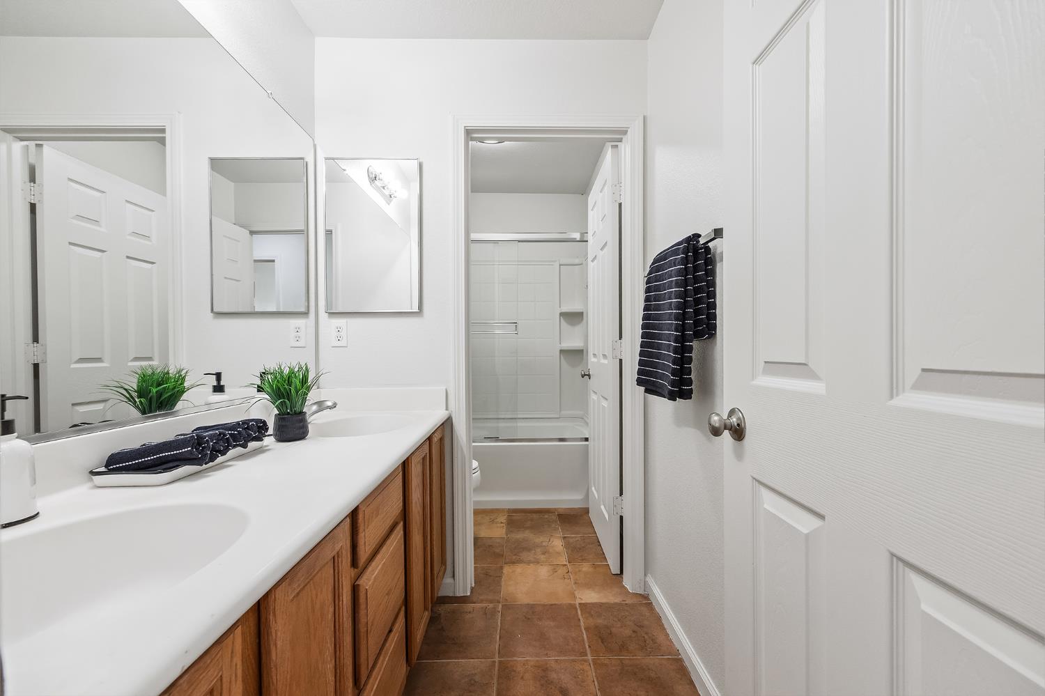 1804 Rancho Encantado court, Modesto, CA 95358