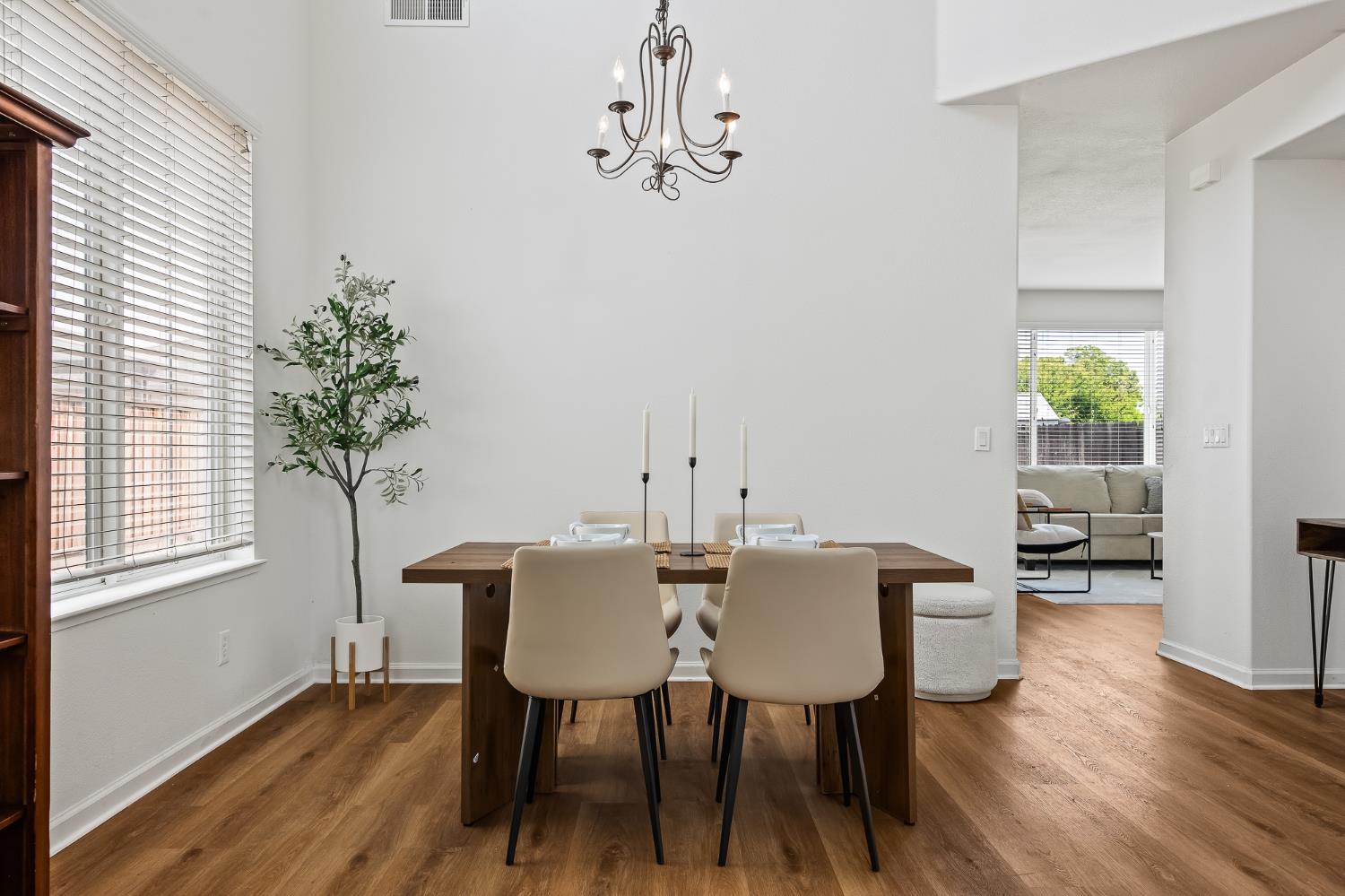 1804 Rancho Encantado court, Modesto, CA 95358