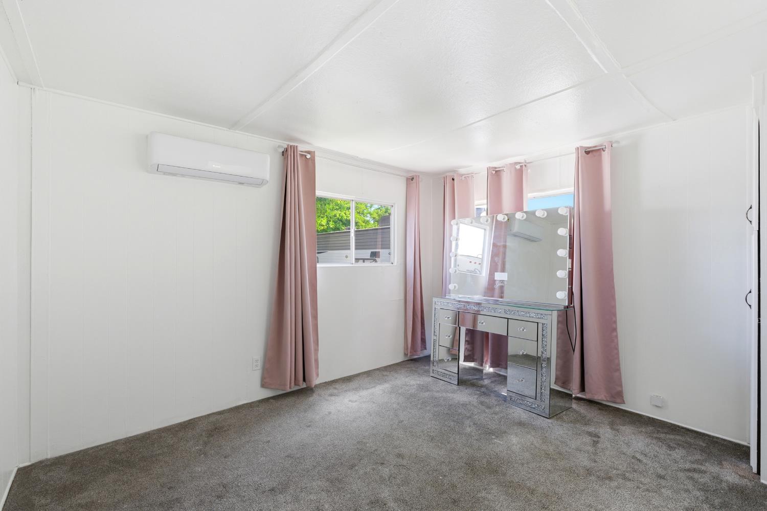 12846 W lacey Blvd #33, Hanford, CA 93230