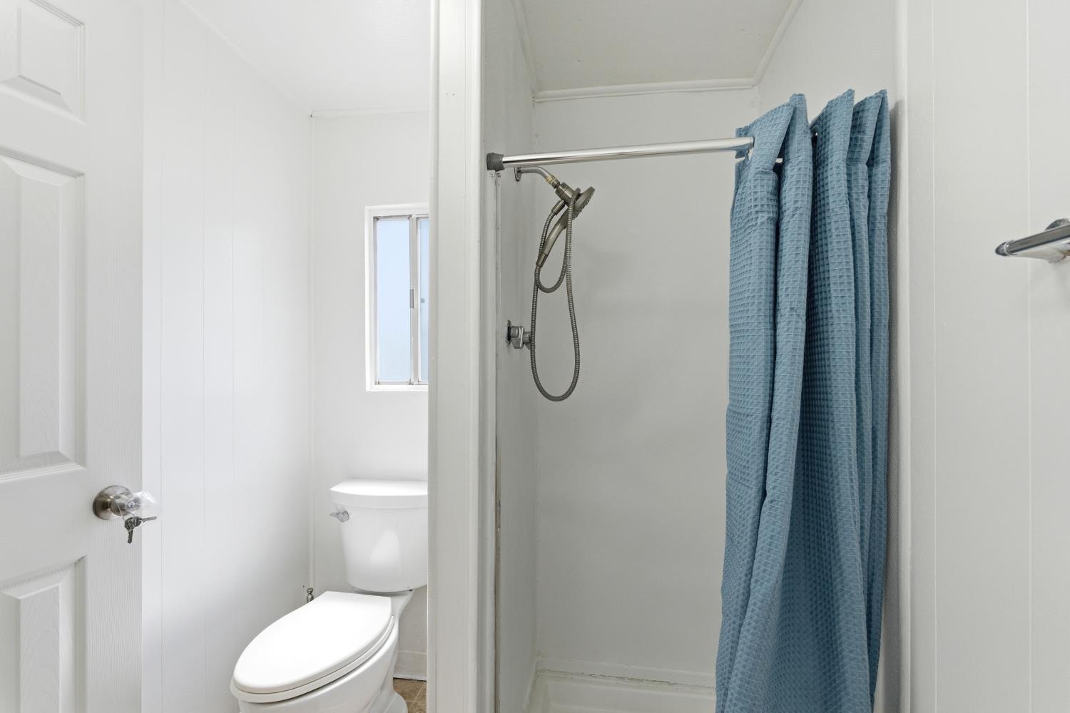 12846 W lacey Blvd #33, Hanford, CA 93230