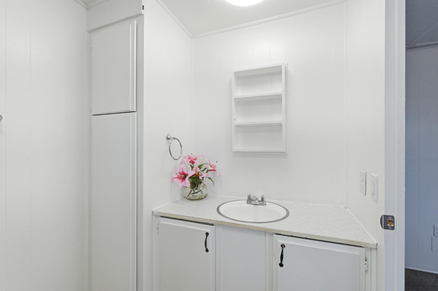 12846 W lacey Blvd #33, Hanford, CA 93230