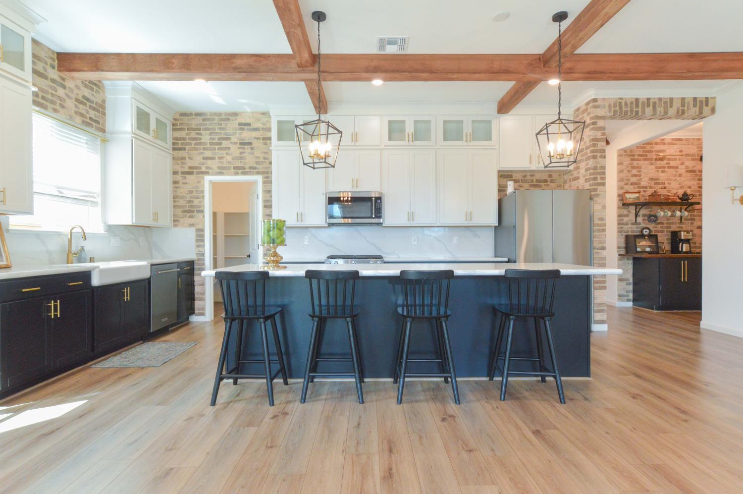 668 Rock Crest Ave, Madera, CA 93636