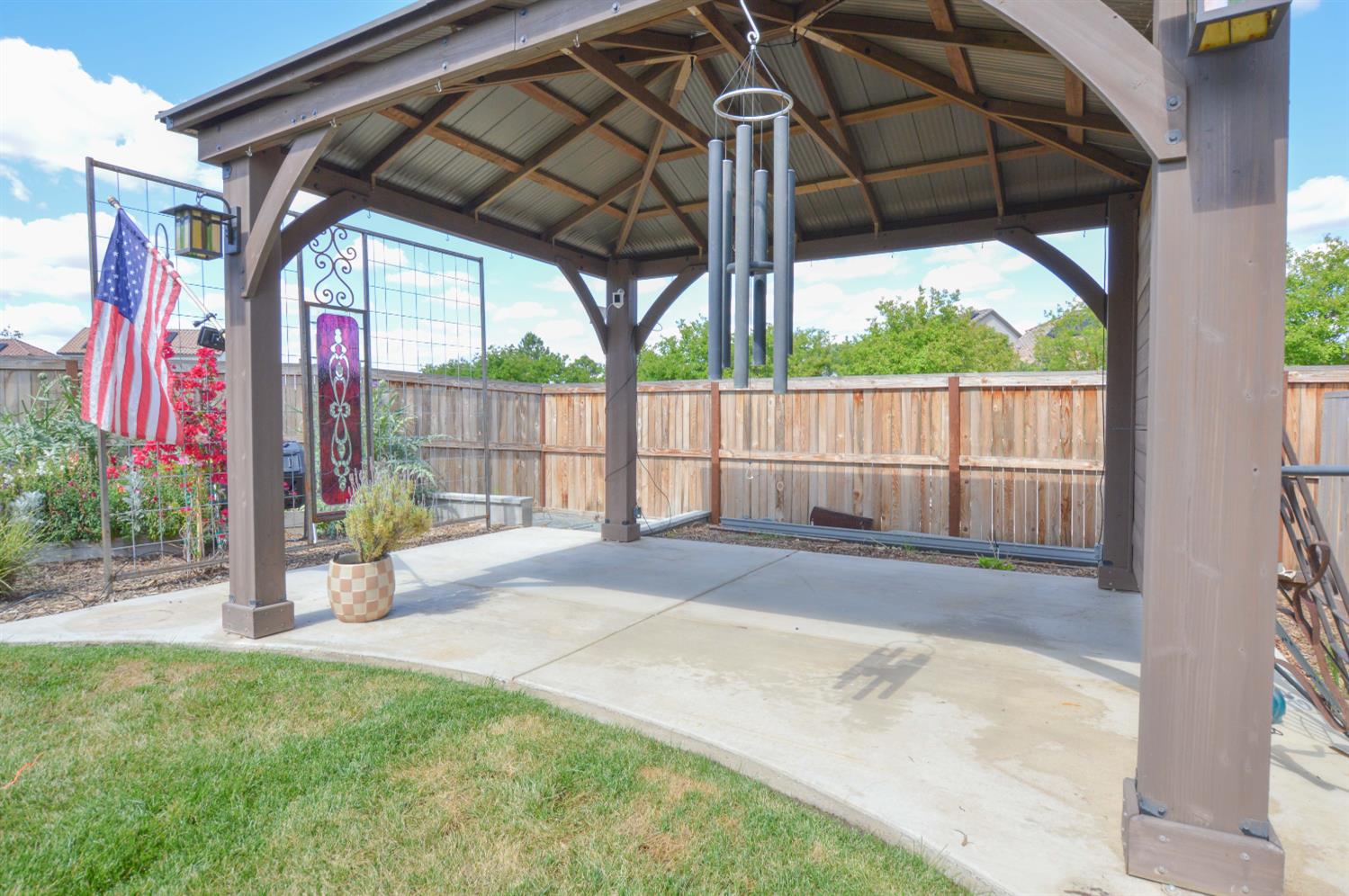 668 Rock Crest Ave, Madera, CA 93636