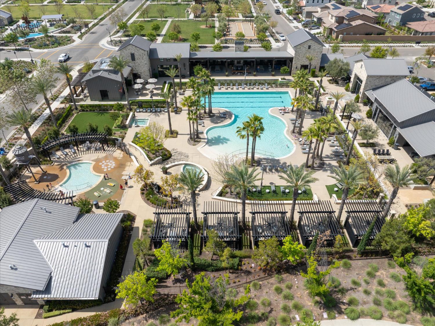 668 Rock Crest Ave, Madera, CA 93636