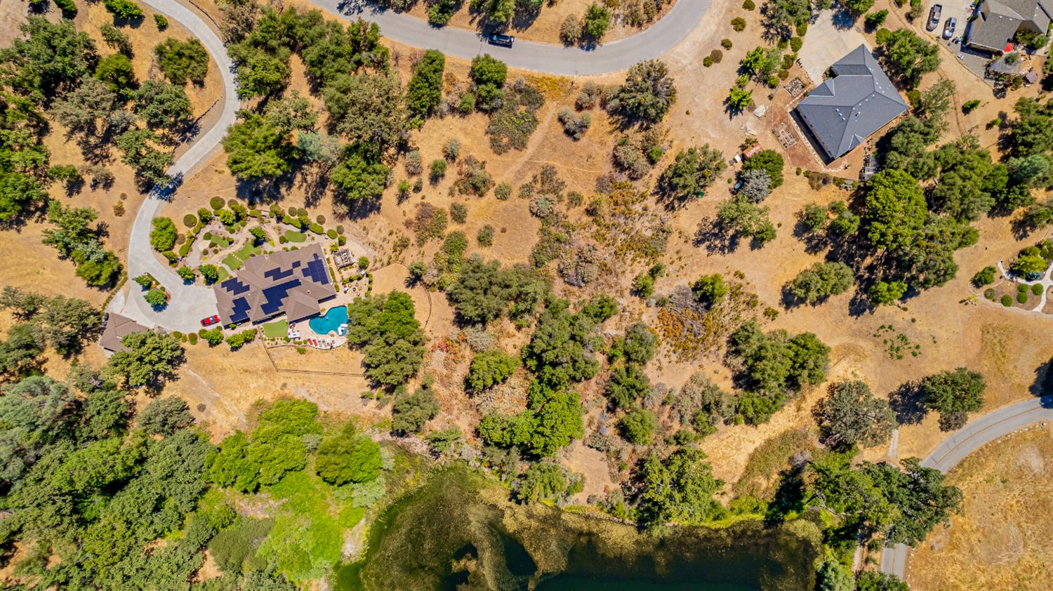 16 Lulniu Ln, Ahwahnee, CA 93601