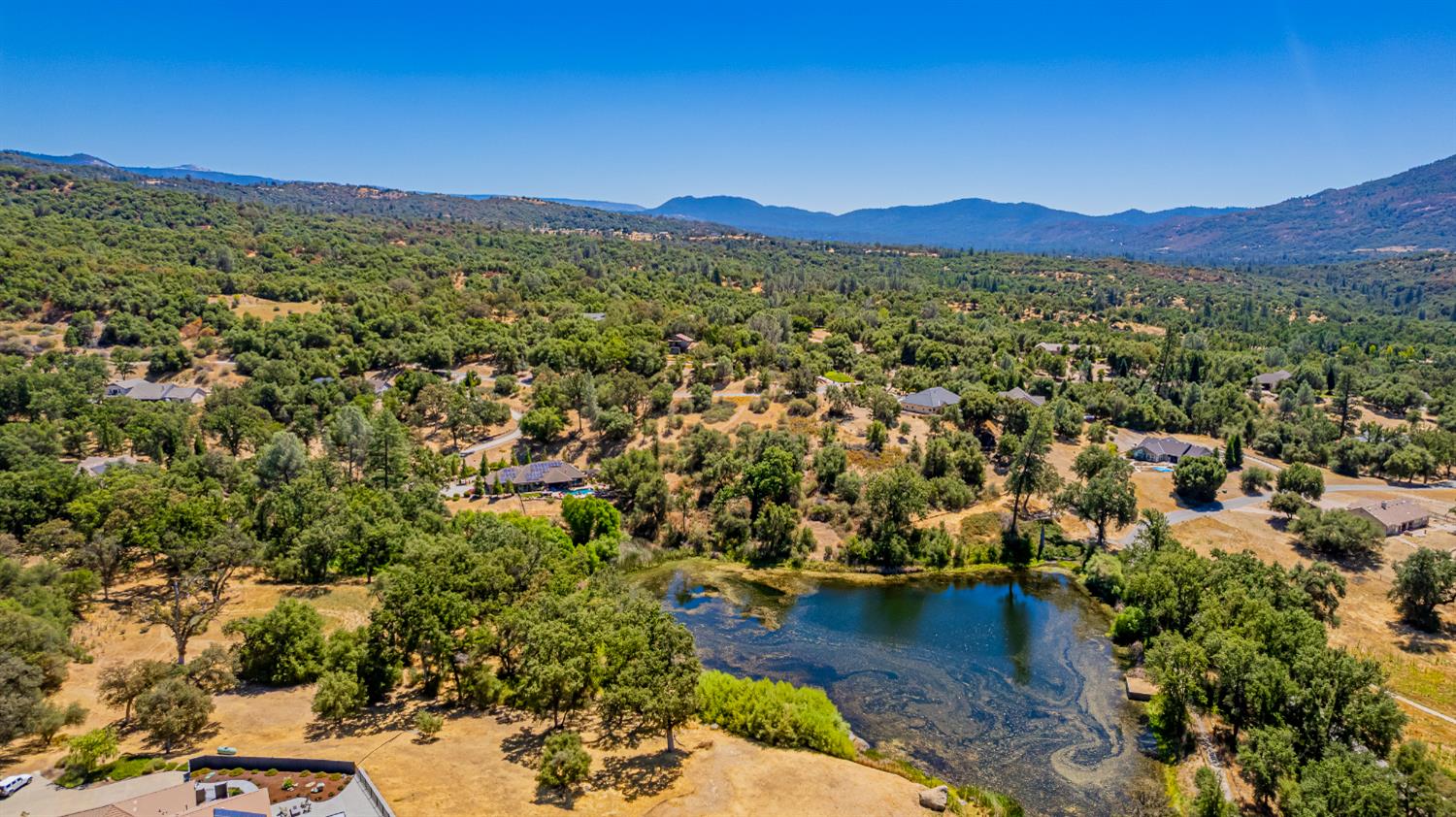 16 Lulniu Ln, Ahwahnee, CA 93601