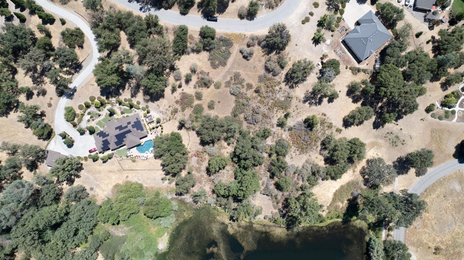 16 Lulniu Ln, Ahwahnee, CA 93601