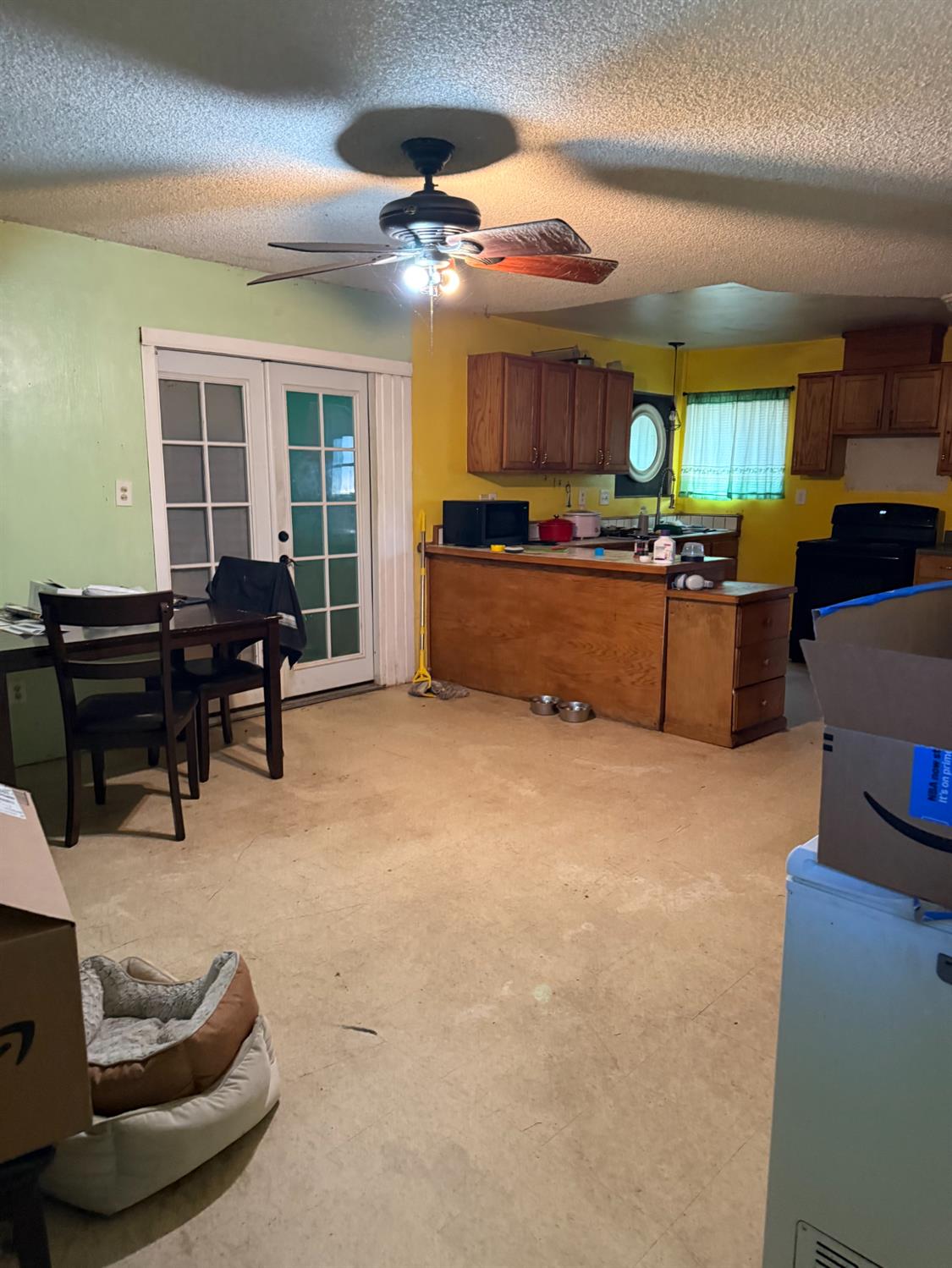 7281 N College Ave, Pinedale, CA 93650