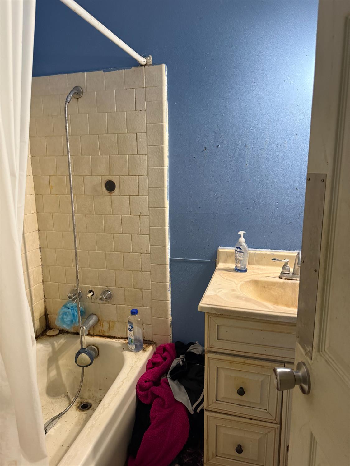 7281 N College Ave, Pinedale, CA 93650