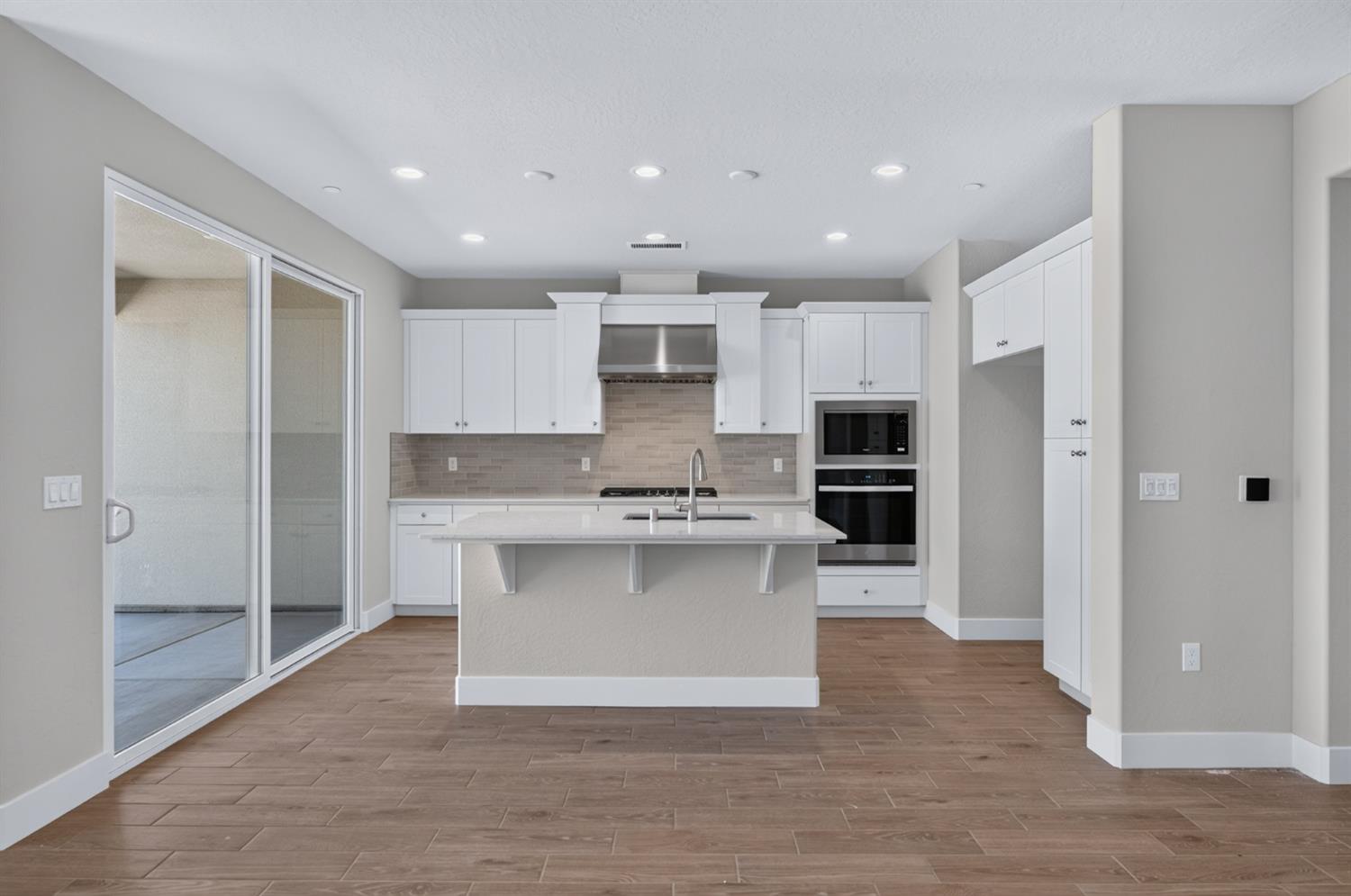 966 Peters Rd S, Madera, CA 93636