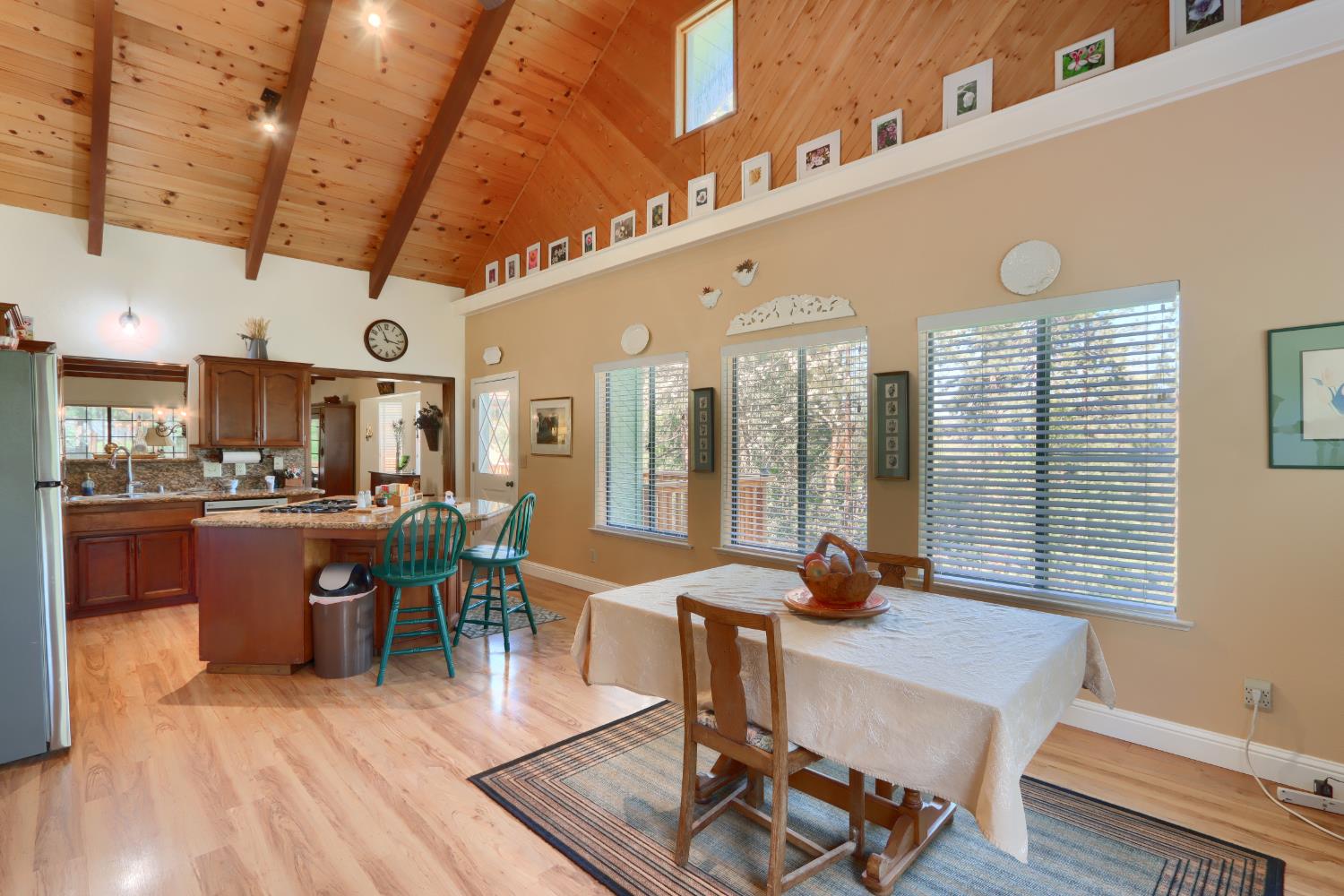 36575 Mudge Ranch Rd, Coarsegold, CA 93614